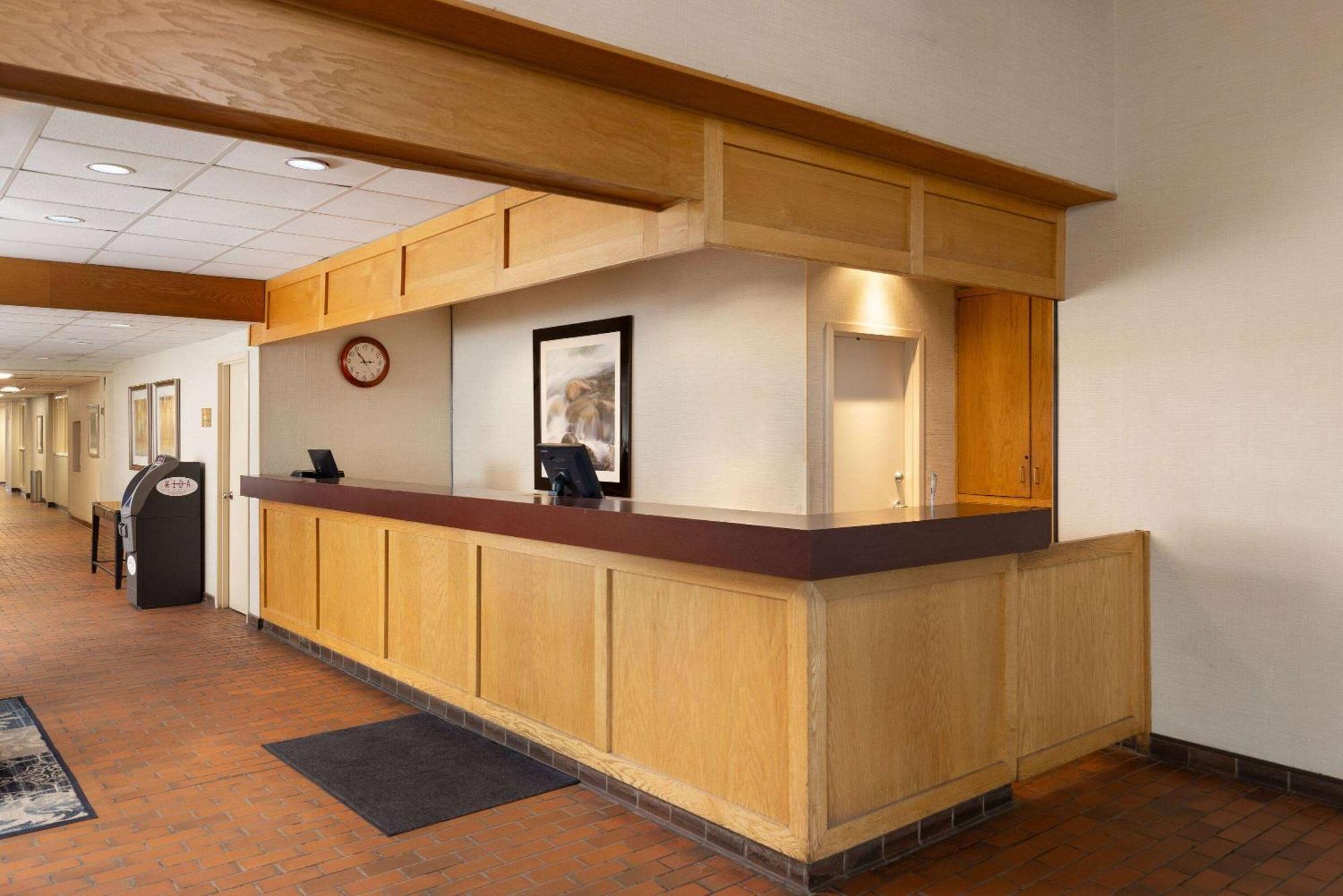 Travelodge By Wyndham Thunder Bay On Екстер'єр фото